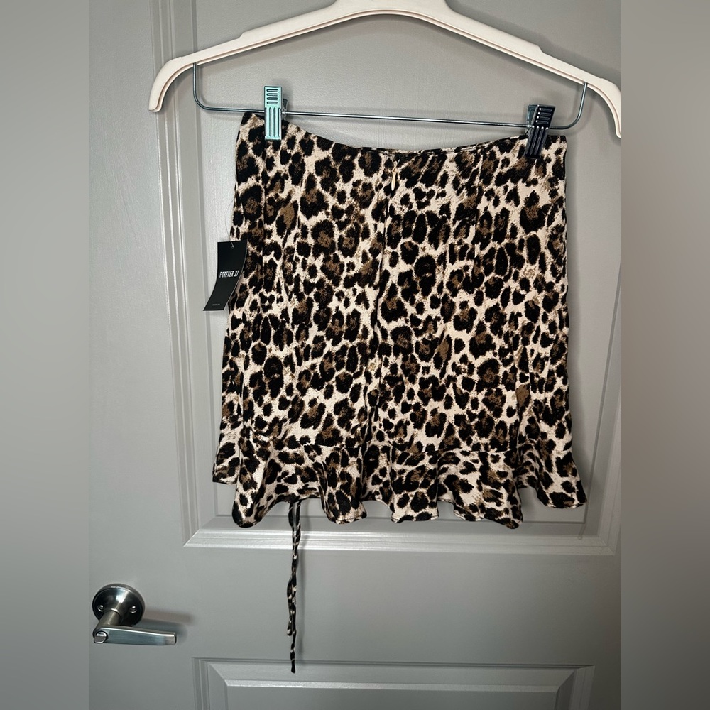 Cheetah mini skirt with adjustable front slit